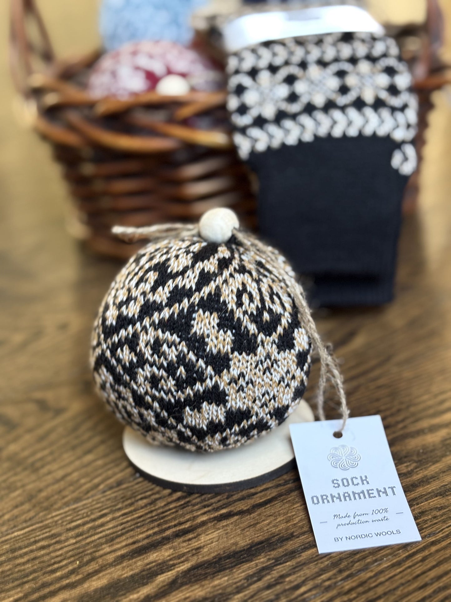 Nordic Yarn Ornament - Recycled Sustainable Christmas Decor Toy (Zelta - Black)