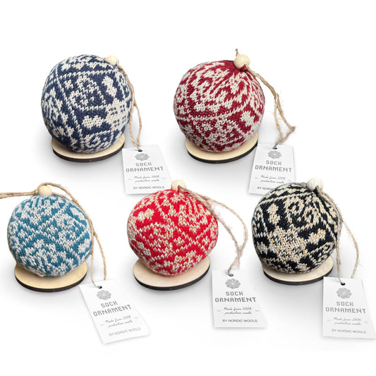 Nordic Yarn Ornaments Set (5 Pieces) - Recycled Sustainable Christmas Decor Toy (Zelta)